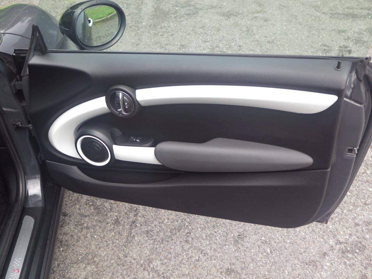 Used 2014 MINI Cooper S FWD image 26