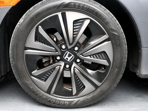 Used 2019 Honda Civic EX image 19