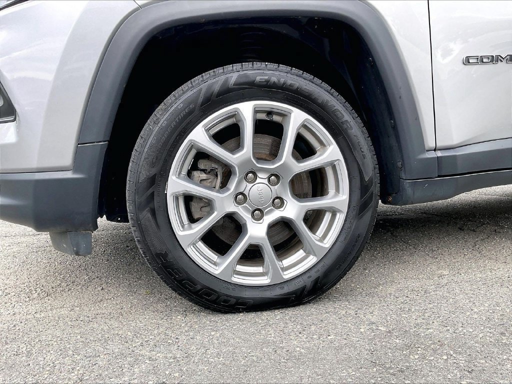 Used 2023 Jeep Compass Latitude AWD/4WD image 7