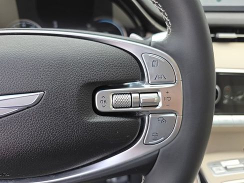 Used 2025 Genesis GV70 2.5T AWD/4WD image 30