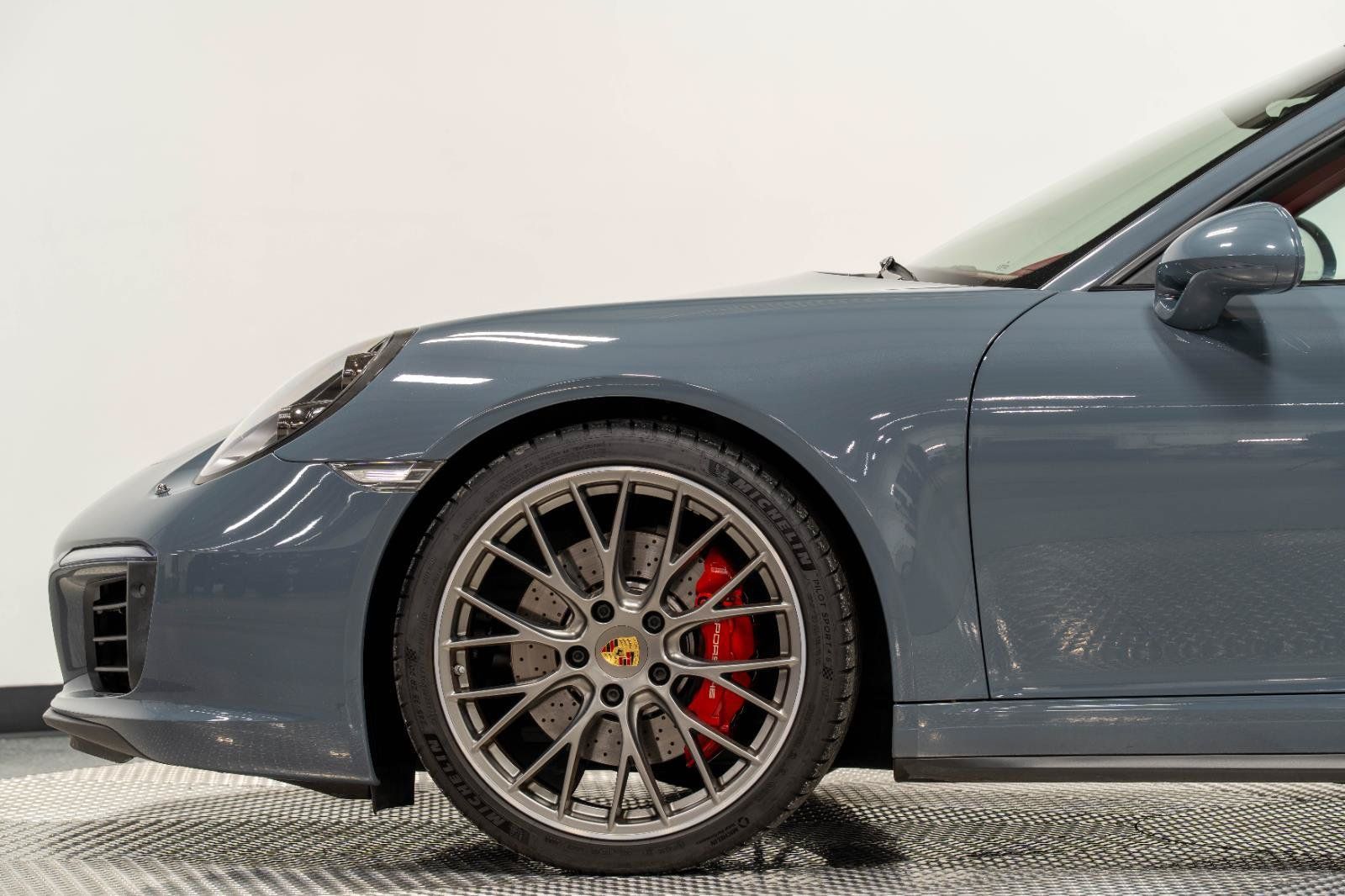 Used 2017 Porsche 911 Targa 4S AWD/4WD image 10