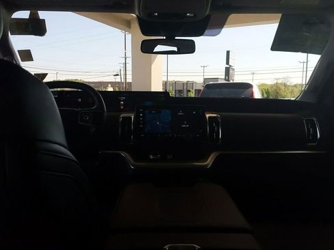 Certified 2025 Ford Expedition Platinum AWD/4WD image 16