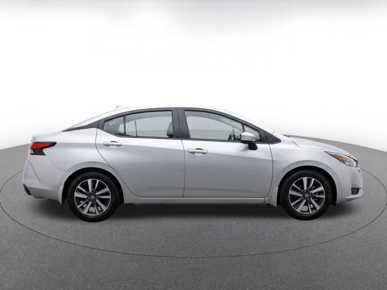 Used 2025 Nissan Versa SV FWD image 9
