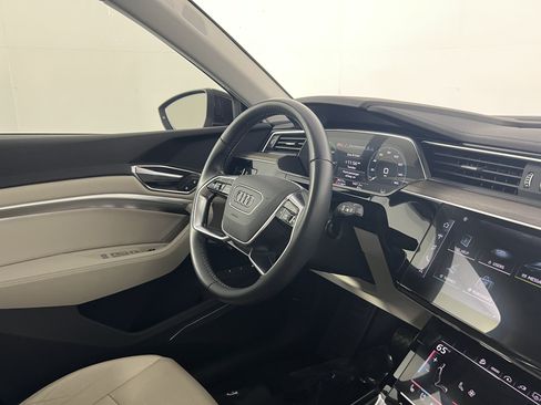 Used 2024 Audi Q8 e-tron Premium Plus AWD/4WD image 10