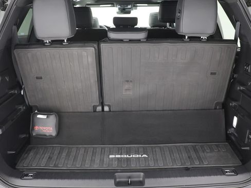 Used 2025 Toyota Sequoia Limited AWD/4WD image 33