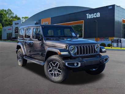 New 2025 Jeep Wrangler Sahara w/ Safety Group