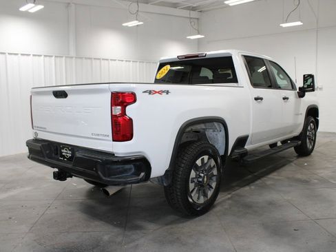Used 2024 Chevrolet Silverado 2500 Custom w/ Custom Value Package image 9