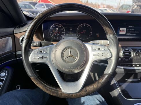 Used 2018 Mercedes-Benz S 560 Sedan image 22