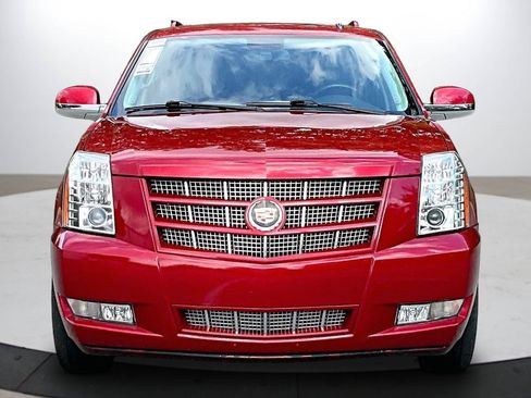 Used 2014 Cadillac Escalade Premium AWD/4WD image 3