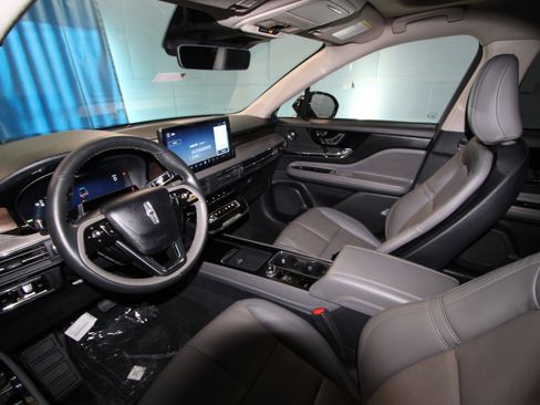 New 2026 Lincoln Corsair Grand Touring image 2