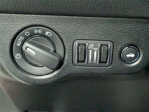 Used 2022 Dodge Challenger SRT Hellcat image 14