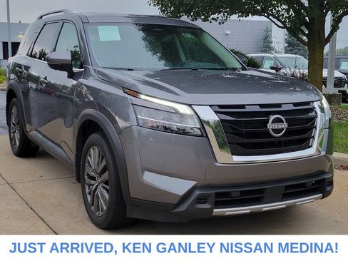 Certified 2024 Nissan Pathfinder SL w/ SL Premium Package AWD/4WD image 1