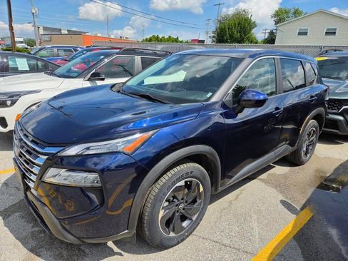 Used 2024 Nissan Rogue SV AWD/4WD image 1