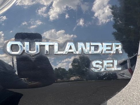 Used 2019 Mitsubishi Outlander SEL FWD image 16