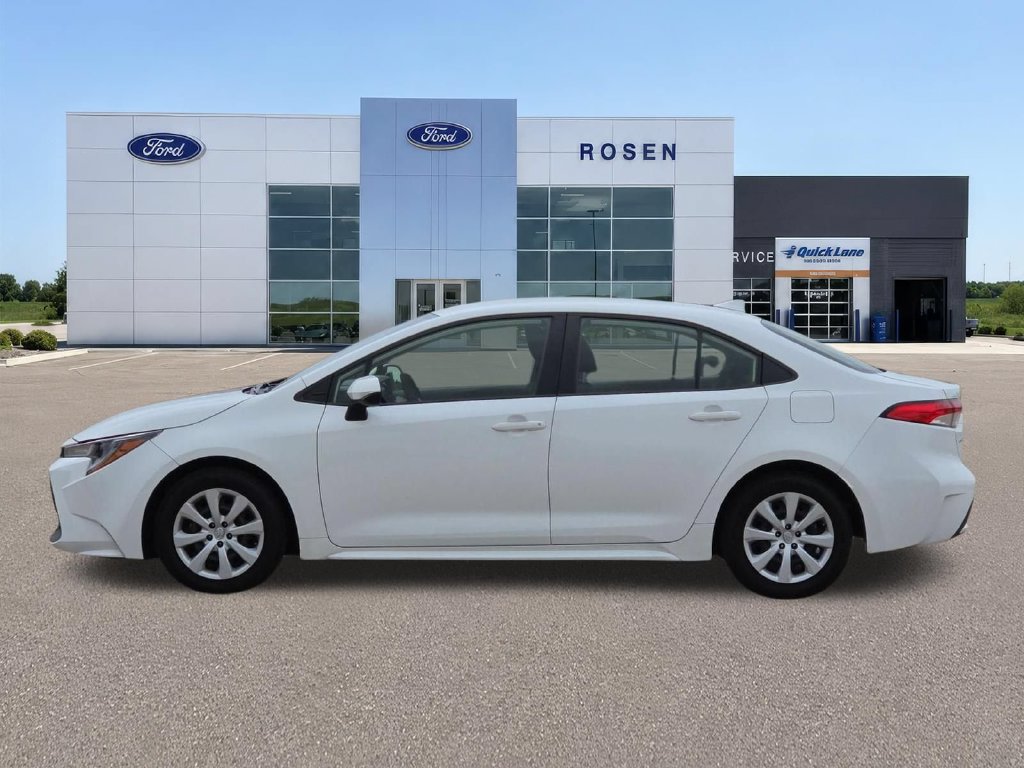 Used 2022 Toyota Corolla LE FWD image 6