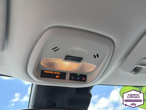 Used 2025 Chevrolet Trax ACTIV w/ Driver Confidence Package FWD image 20