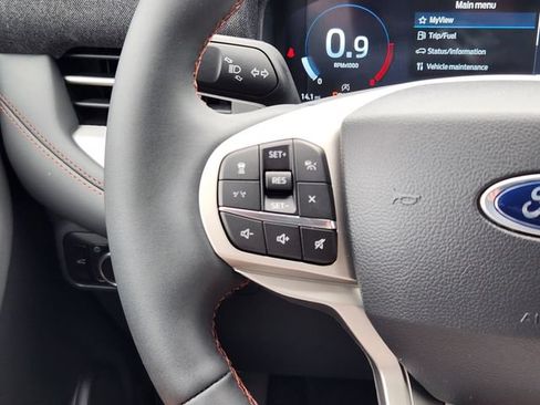 New 2026 Ford Explorer Active RWD image 27