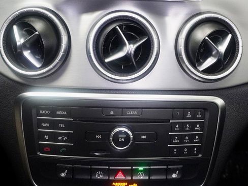 Used 2015 Mercedes-Benz CLA 250 image 15