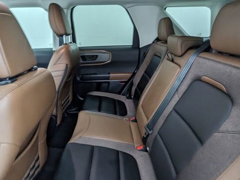 Certified 2025 Ford Bronco Sport Outer Banks w/ Outer Banks Tech Package+ AWD/4WD image 35