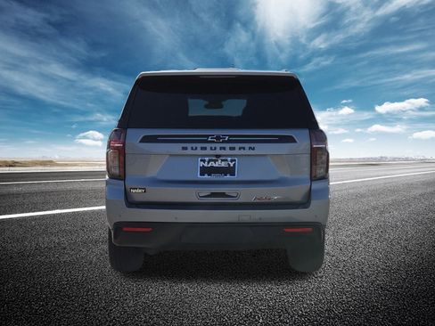 Used 2024 Chevrolet Suburban RST w/ Luxury Package image 18