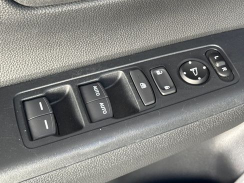 Used 2025 Honda CR-V EX image 14
