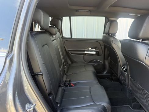 Used 2022 Mercedes-Benz GLB 250 image 30