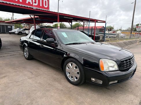 Used 2005 Cadillac De Ville DTS w/ Equipment Group image 19