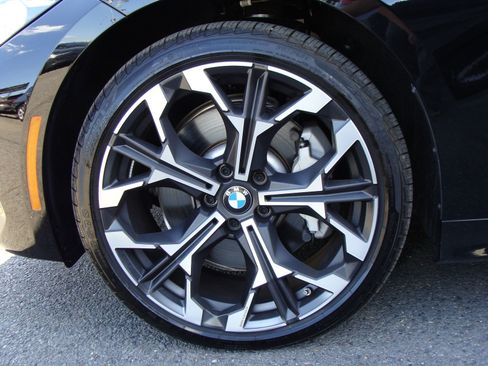 Used 2025 BMW 330i Sedan w/ M Sport Package image 36