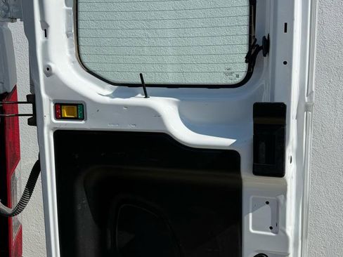 Used 2024 Ford Transit 250 Low Roof AWD w/ Exterior Upgrade Package image 17