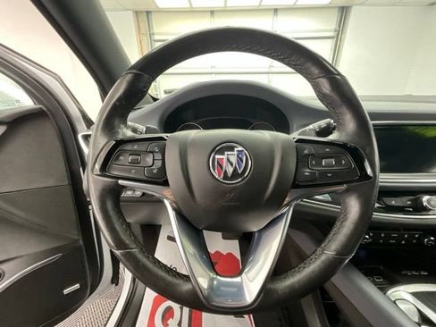 Used 2024 Buick Enclave Premium AWD/4WD image 8