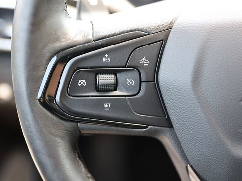 Used 2023 Chevrolet Bolt EUV LT w/ Comfort Package FWD image 35