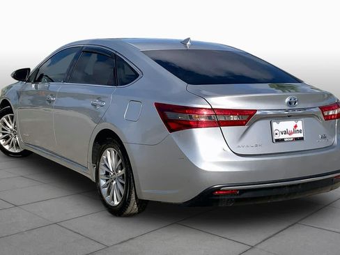 Used 2018 Toyota Avalon Limited FWD image 12