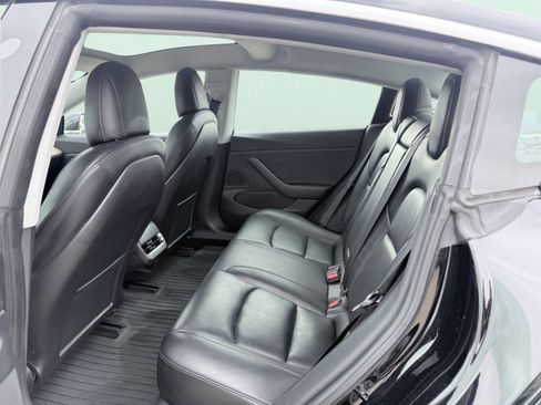 Used 2018 Tesla Model 3 Mid Range image 26