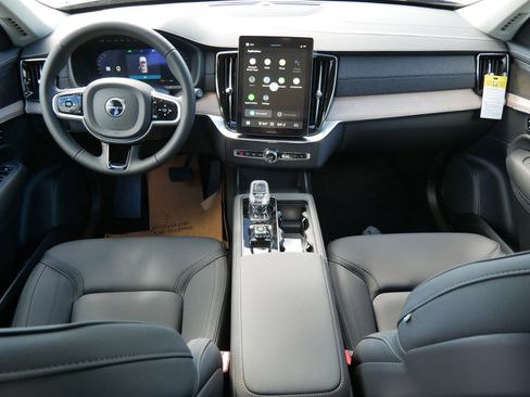 New 2026 Volvo XC90 B6 Plus w/ Protection Package Premier AWD/4WD image 7