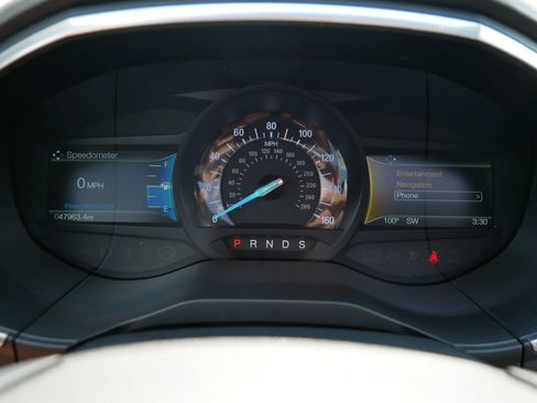 Used 2018 Ford Edge Titanium w/ Equipment Group 302A AWD/4WD image 20