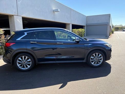 Used 2020 INFINITI QX50 Luxe w/ Navigation Package AWD/4WD image 3