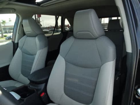 Used 2025 Toyota RAV4 Limited w/ Advanced Technology Package image 19