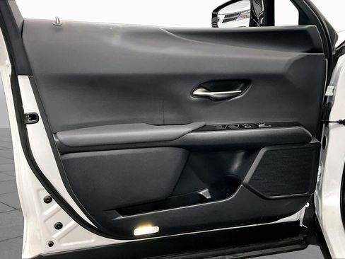 Used 2024 Lexus UX 250h FWD image 21
