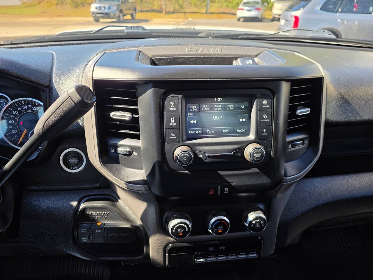 Used 2019 RAM 3500 Tradesman w/ Chrome Appearance Group AWD/4WD image 27