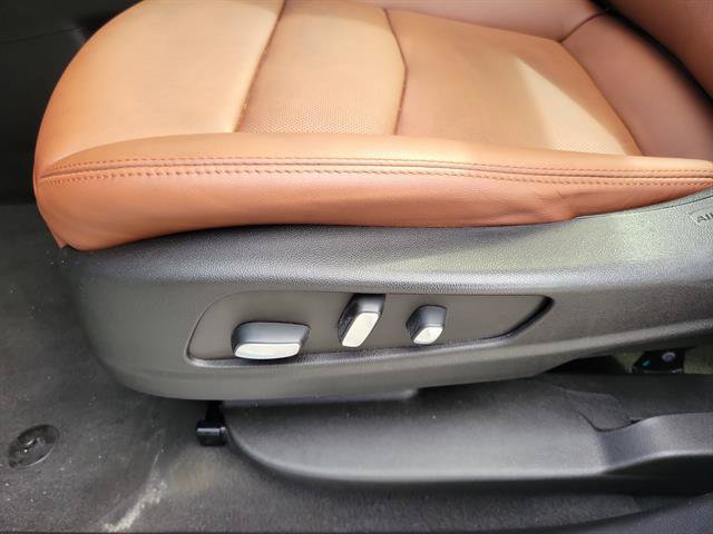 Certified 2022 Cadillac XT5 Premium Luxury w/ Technology Package FWD image 34