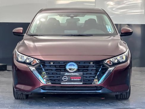 Used 2024 Nissan Sentra SV FWD image 8