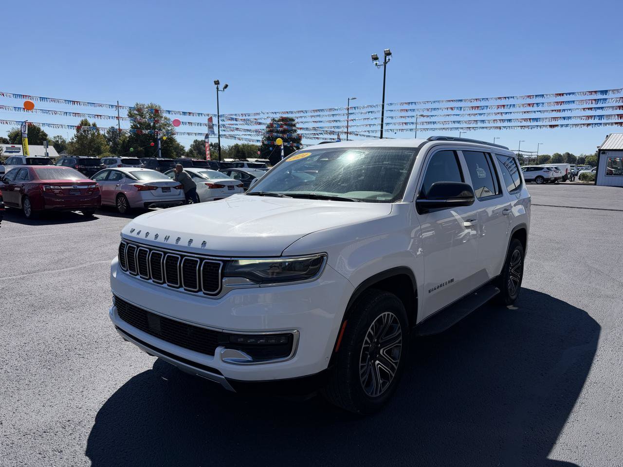 Used 2024 Jeep Wagoneer Series II AWD/4WD image 9