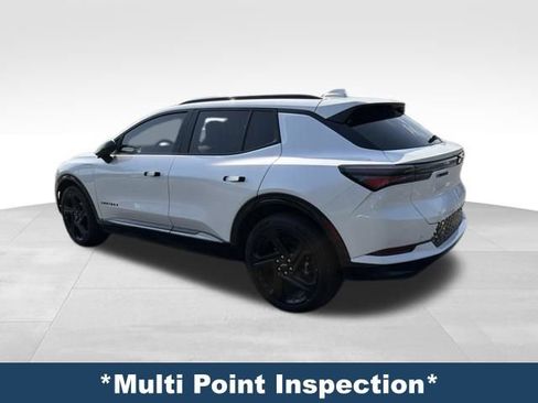 Used 2025 Chevrolet Equinox EV RS FWD image 9