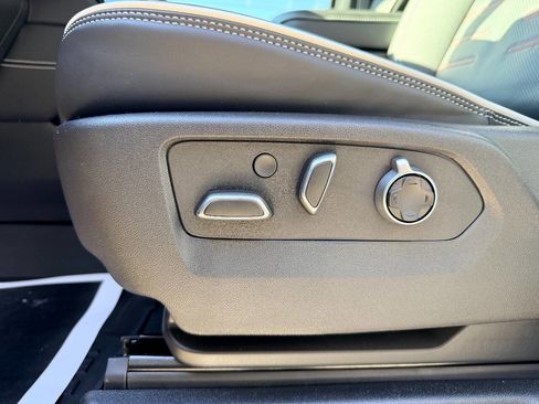 Used 2025 GMC Yukon AT4 Ultimate w/ LPO, Floor Liner Package image 22