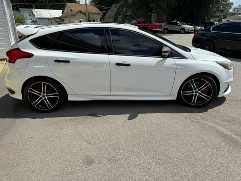 Used 2015 Ford Focus ST FWD image 9