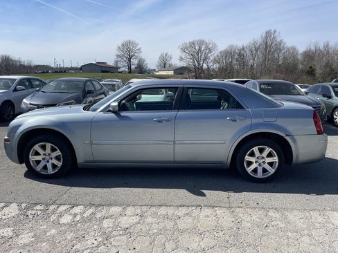 Used 2006 Chrysler 300 Touring image 3