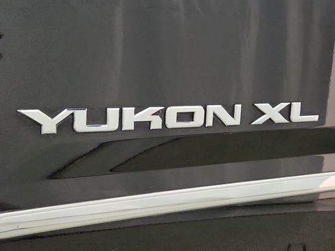 Used 2018 GMC Yukon XL SLT w/ Premium Edition RWD image 40