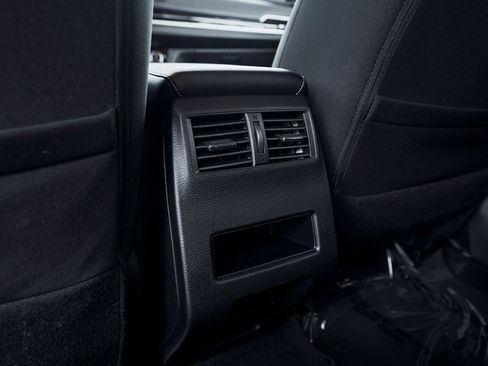 Used 2025 Mitsubishi Outlander ES image 37