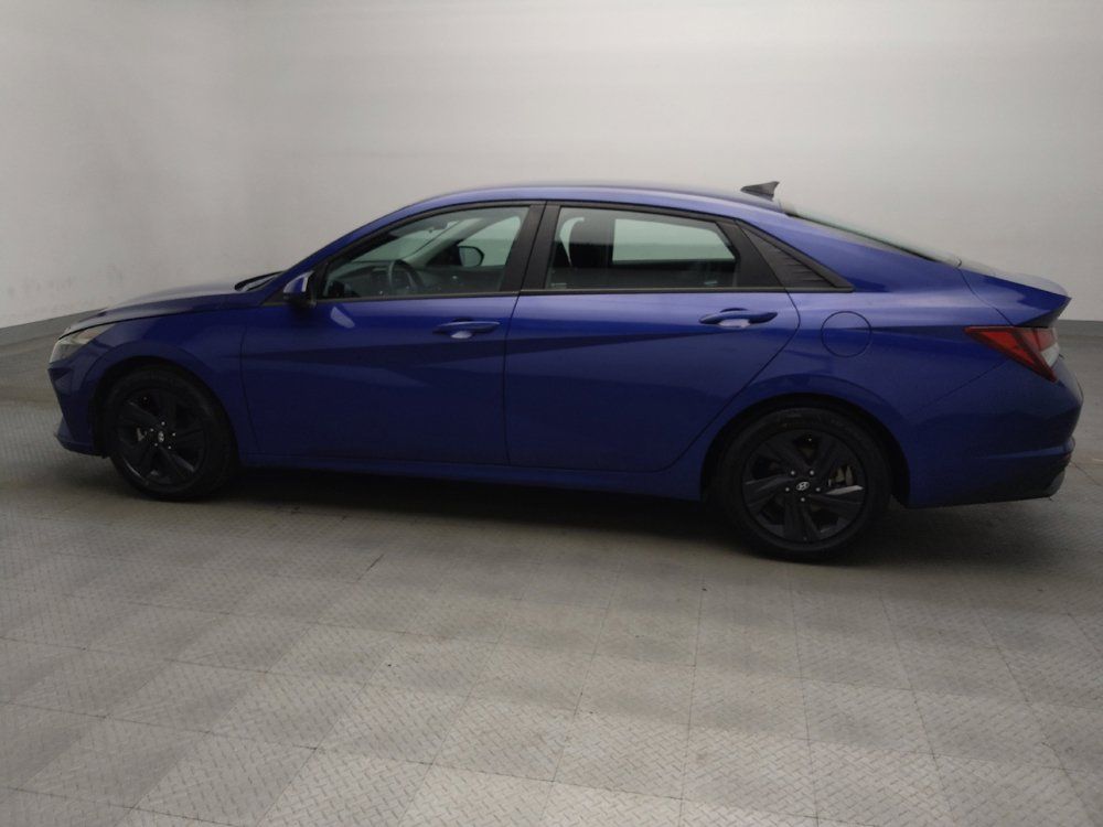 Used 2021 Hyundai Elantra SEL w/ Convenience Package FWD image 3
