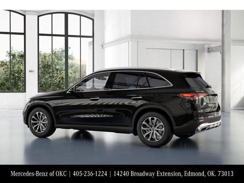 Used 2026 Mercedes-Benz GLC 300 image 31